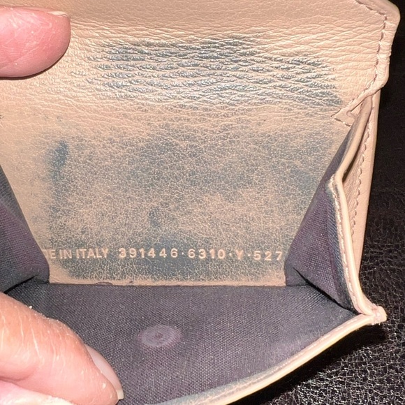 Balenciaga RARE beige envelope style mini wallet! - Picture 5 of 5